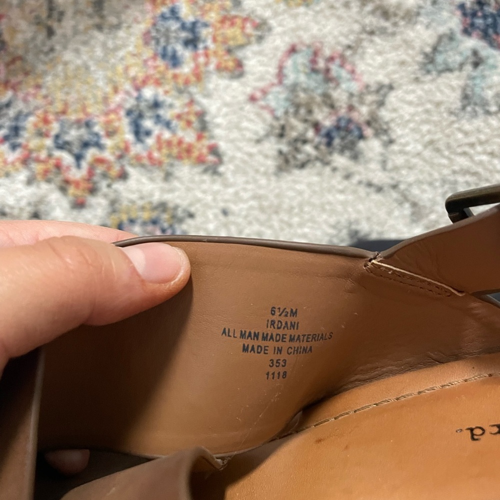 Heels - Picture 4 of 4